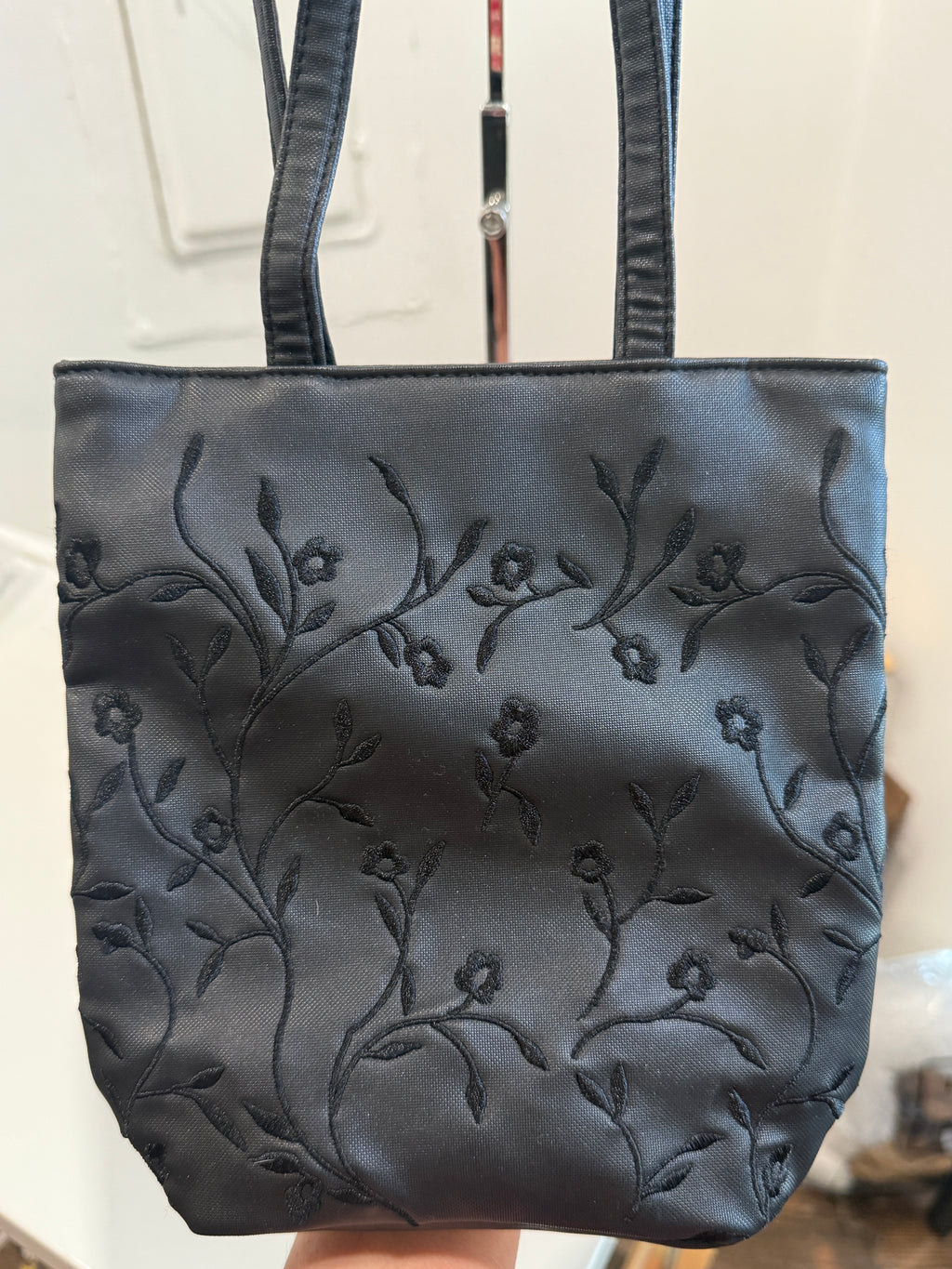 Vtg Floral Embroidered Bag