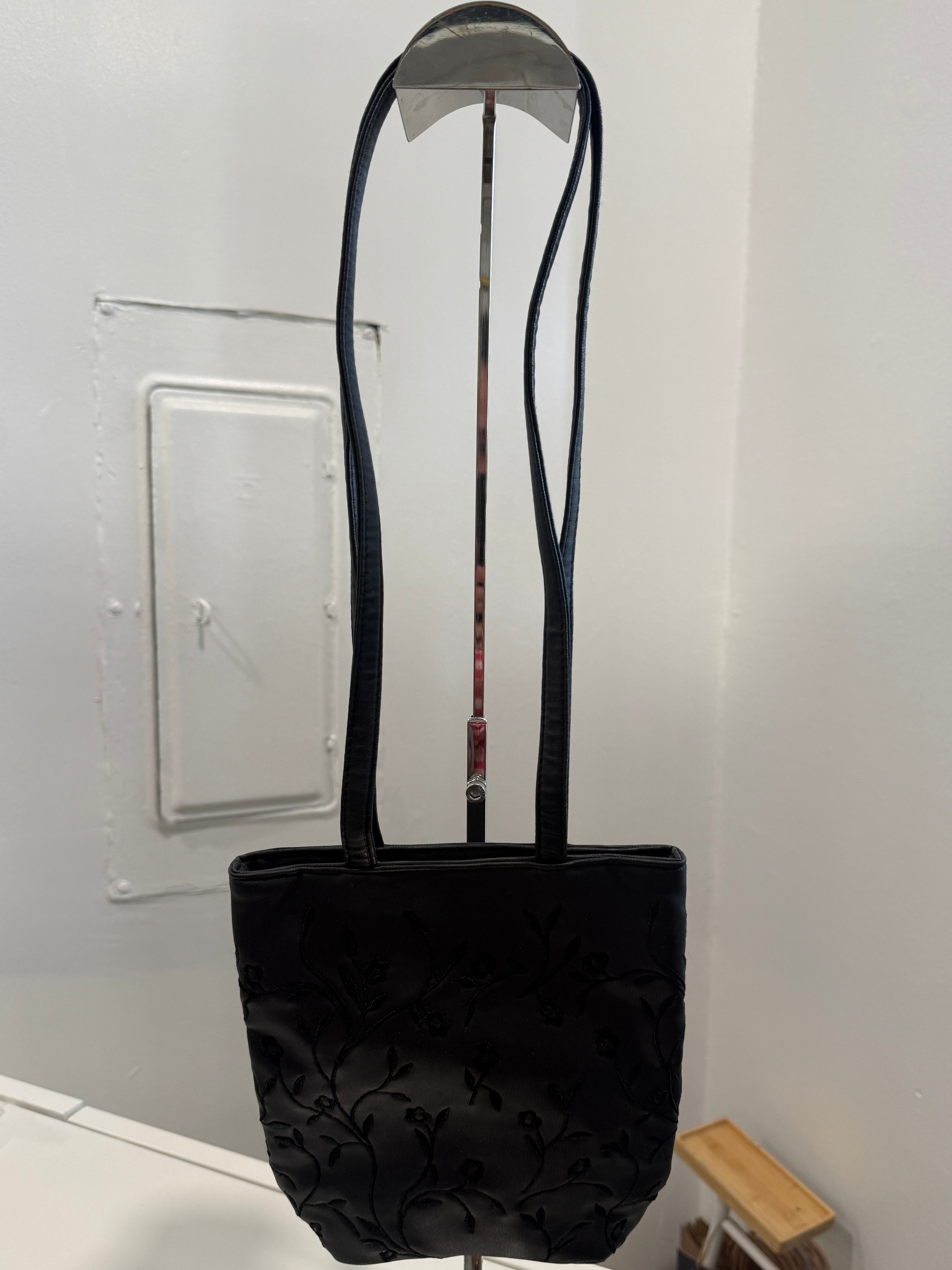 Vtg Floral Embroidered Bag