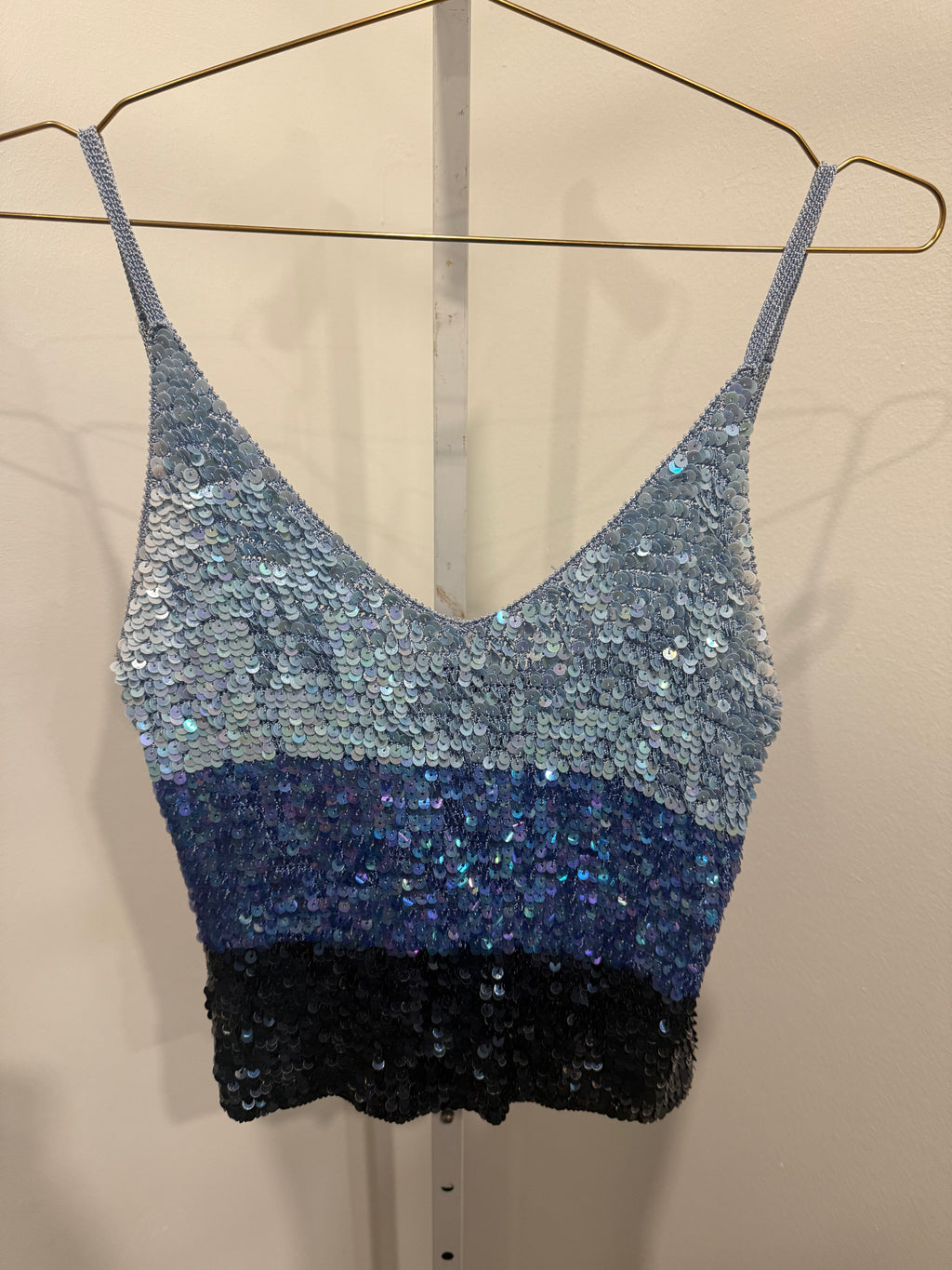 Tricolor blue crochet top